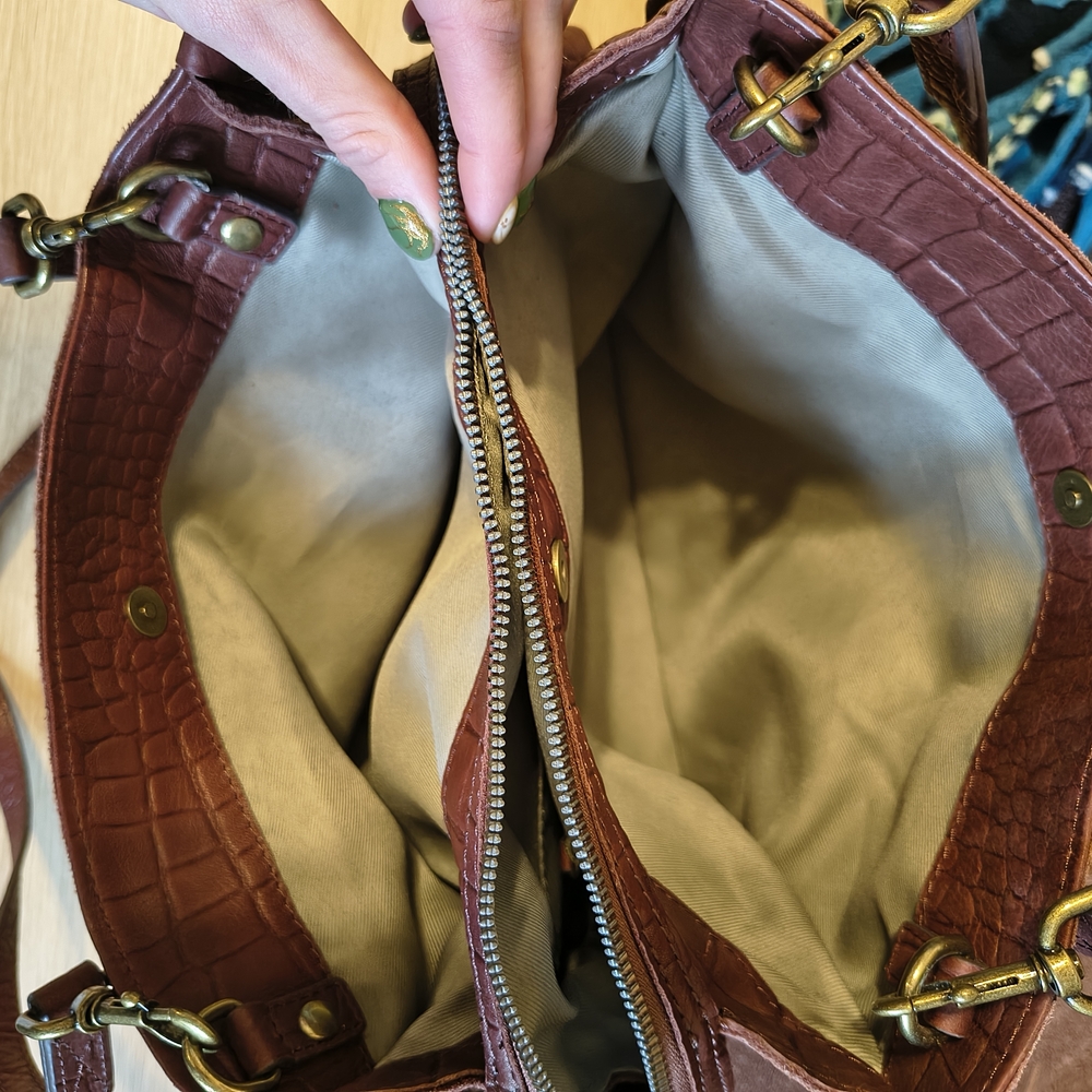 American Leather Co. Lenox  Coradovan Croc Shoulder Bag - Picture 6 of 7